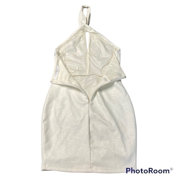 ASTR THE LABEL CREAM HALTER DRESS SIZE MEDIUM - Picture 4 of 6